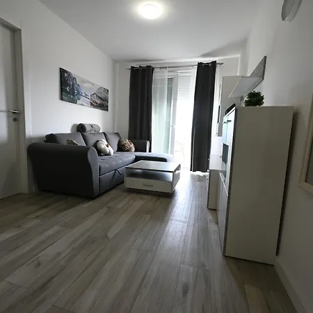 Ana Apartman