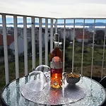 Ana * Zadar
